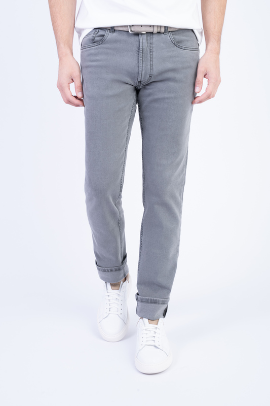 Strečové džínsy V pohodlnom strihu