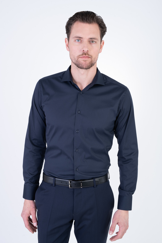 Tmavo modrá comfort stretch košele V priliehavom strihu