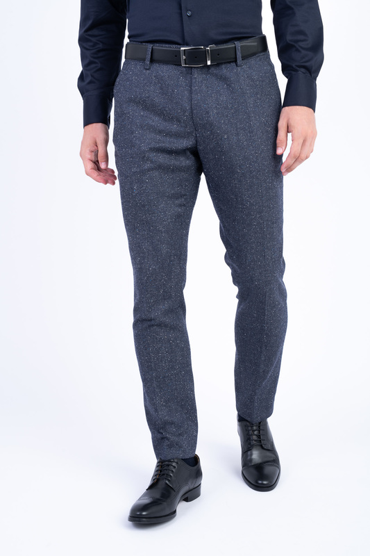 Strečové nohavice  V priliehavom strihu