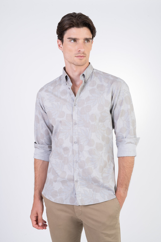 Bavlnená košeľa so vzorom V pohodlnom strihu