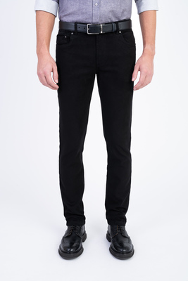 Strečové džínsy V priliehavom strihu Strečové džínsy V priliehavom strihu