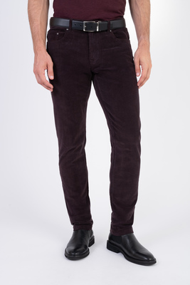 Menčestrové nohavice V pohodlnom strihu