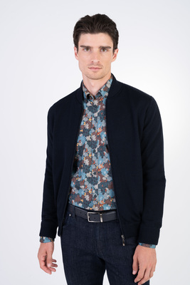 Sveter z merino vlny V pohodlnom strihu