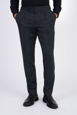 Elegantné strečové nohavice V priliehavom strihu