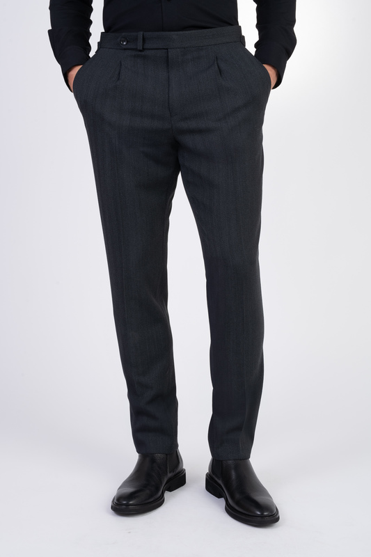 Elegantné strečové nohavice V priliehavom strihu