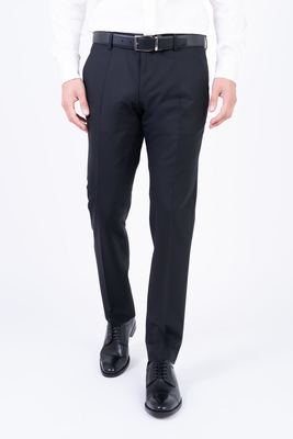 Čierne strečové nohavice V priliehavom strihu Čierne strečové nohavice V priliehavom strihu