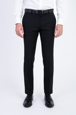 Čierne vlnené nohavice V pohodlnom strihu Čierne vlnené nohavice V pohodlnom strihu