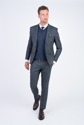 Štruktúrovaný oblek V priliehavom strihu Štruktúrovaný oblek V priliehavom strihu