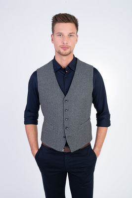 Strečová vesta V priliehavom strihu