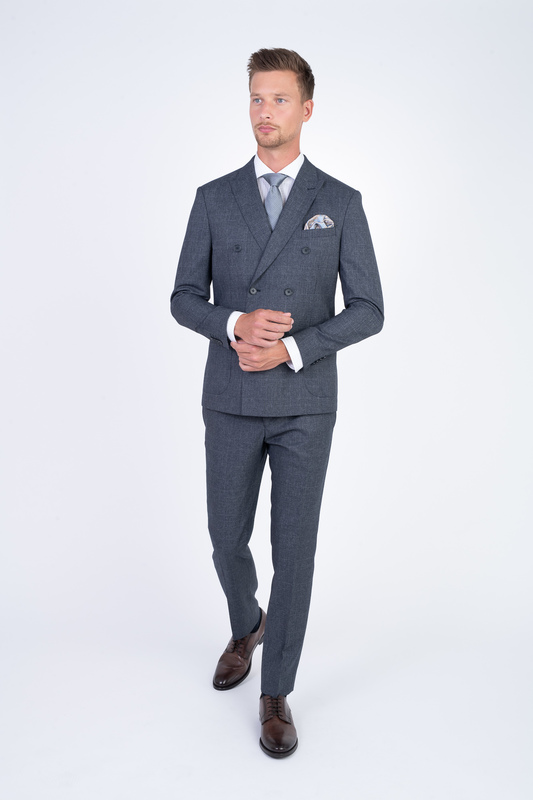 Dvojradový károvaný oblek V priliehavom strihu