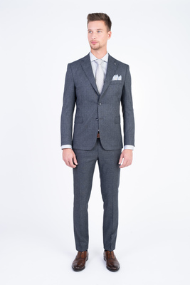 Vlnený oblek s kockovaným vzorom V priliehavom strihu