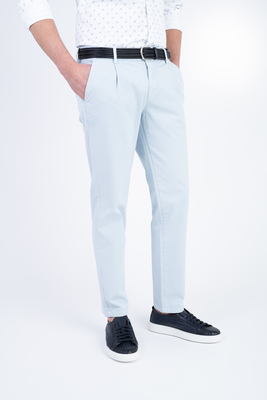 Strečové nohavice V priliehavom strihu