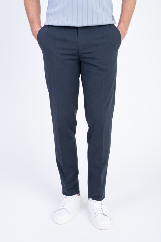 Strečové seersucker nohavice V uvoľnenom strihu