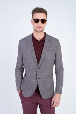 Strečové sako so štruktúrou V pohodlnom strihu